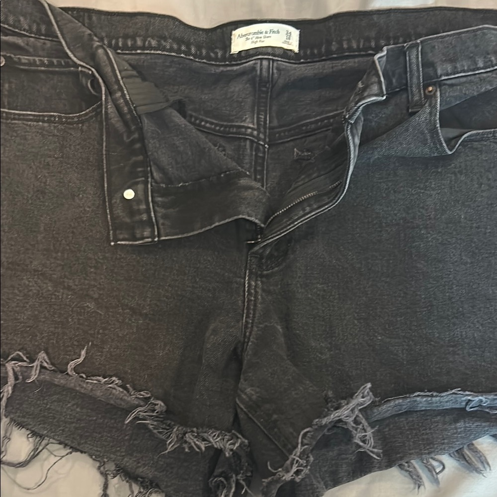 Abercrombie & Fitch Charcoal Frayed Hem Shorts. 4inch Mom Short, High Rise